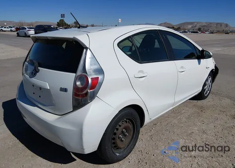 2013 Toyota Prius C Three z USA, uszkodzony, nr VIN JTDKDTB39D1556099